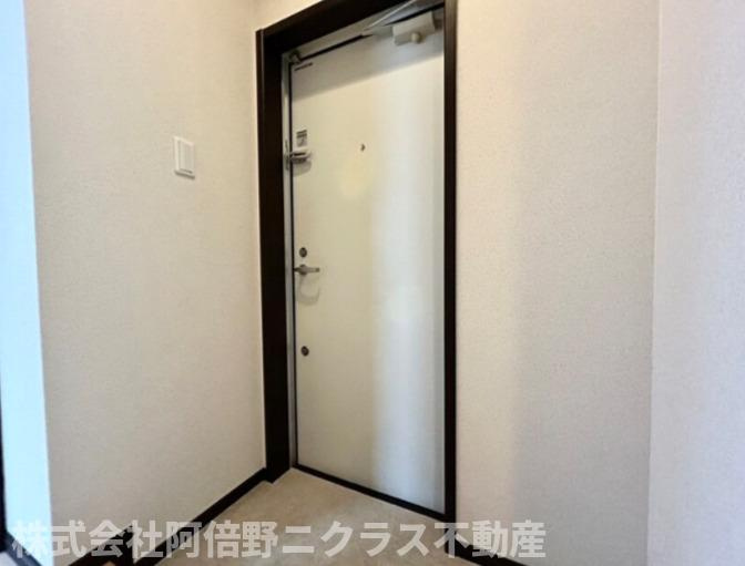 フジパレス今川ＥＡＳＴの玄関