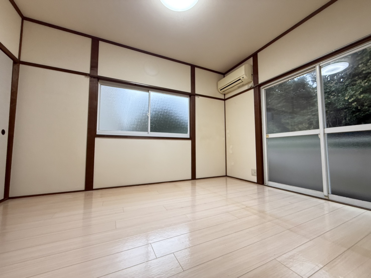 神戸市垂水区福田５丁目のアパートの居間・リビング