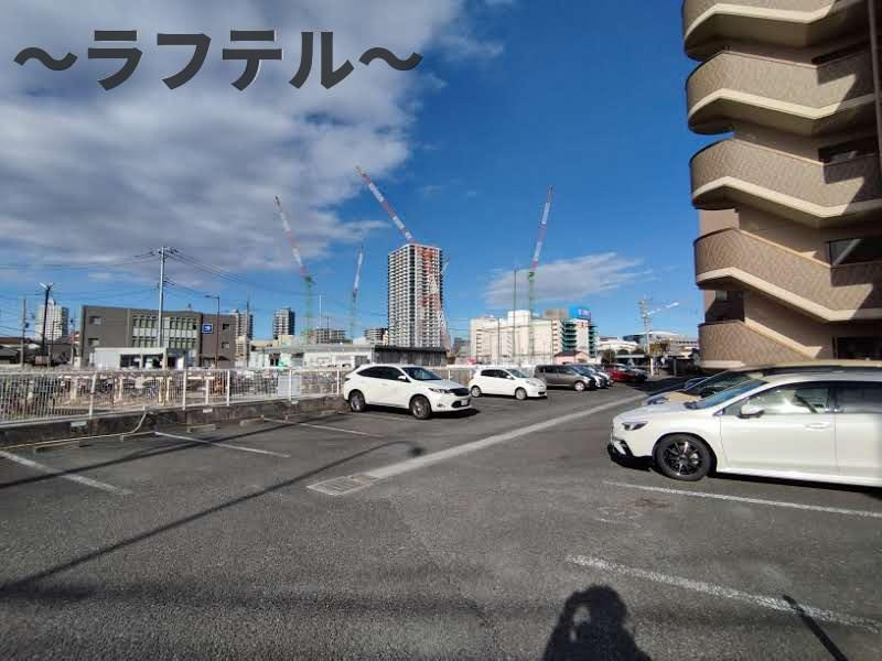 ユーネット所沢の駐車場