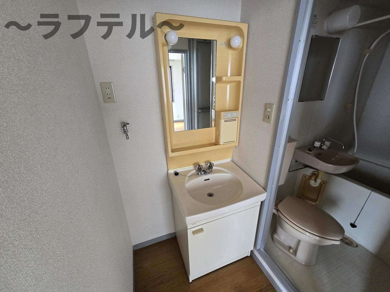 所沢マコトビルの独立洗面台