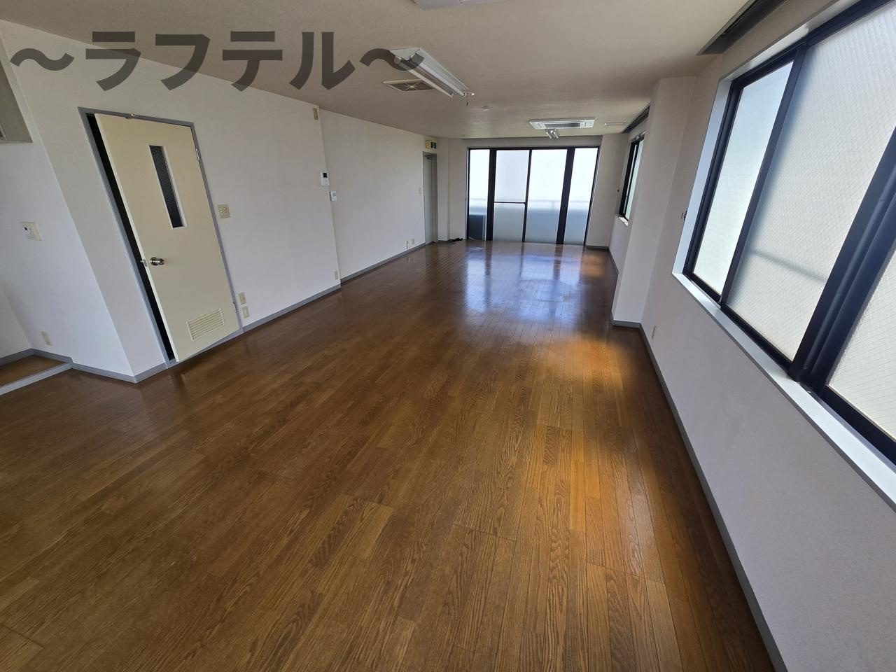 所沢マコトビルの居間・リビング