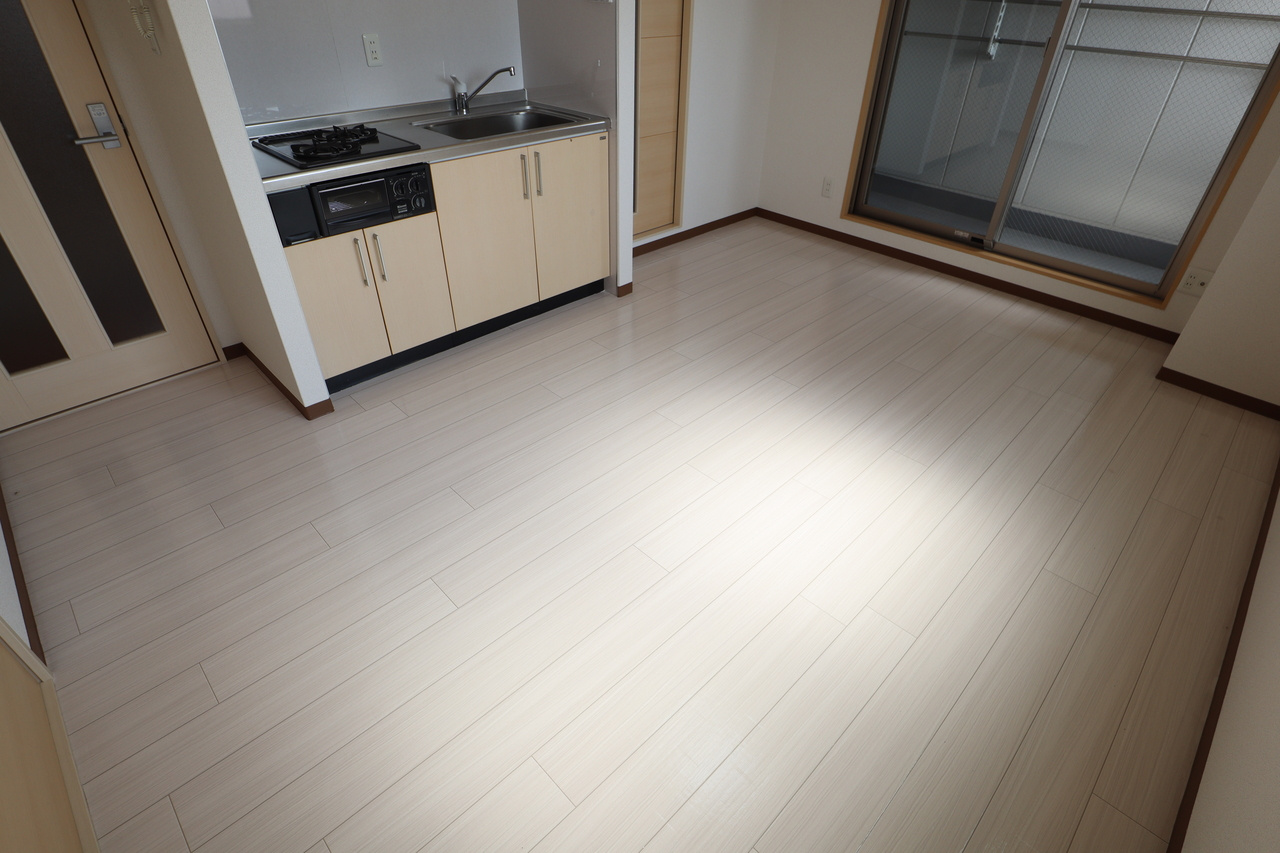 天理市田井庄町の賃貸マンションの居間・リビング