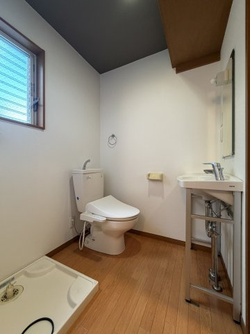 アメリカンリバティーROIのトイレ|落ち着いた色調のトイレです