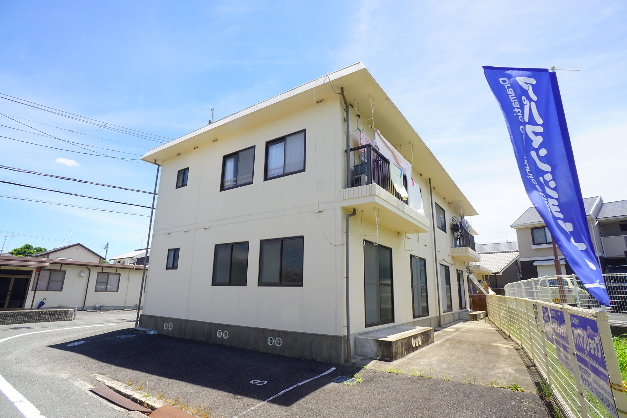 レインボー宝のエントランス