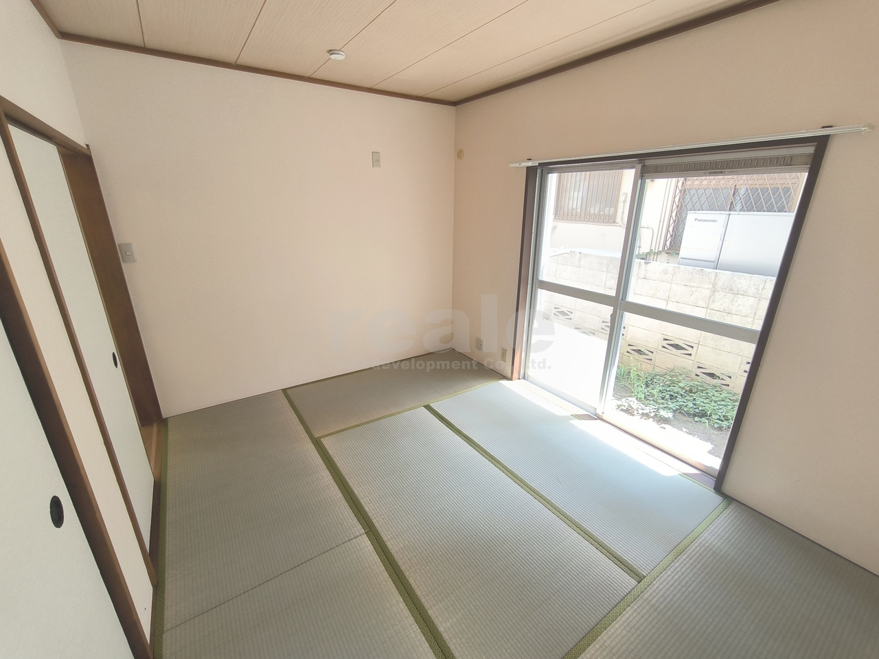 武蔵野市吉祥寺東町２丁目のアパートの和室