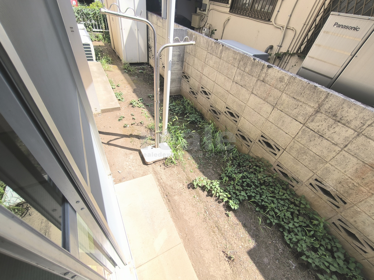 武蔵野市吉祥寺東町２丁目のアパートの庭