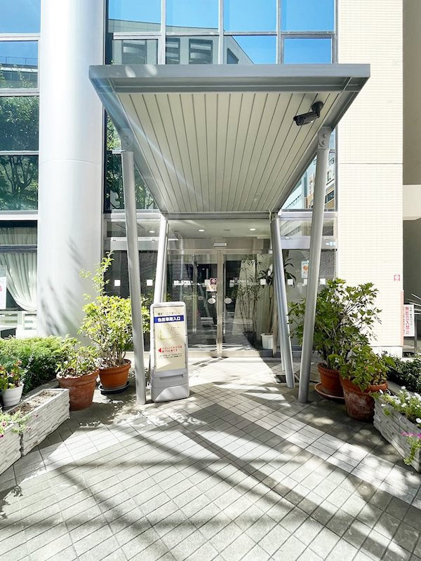 東町・江戸町ビルのエントランス