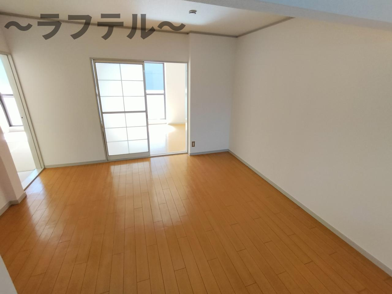所沢市けやき台２丁目のアパートの居間・リビング