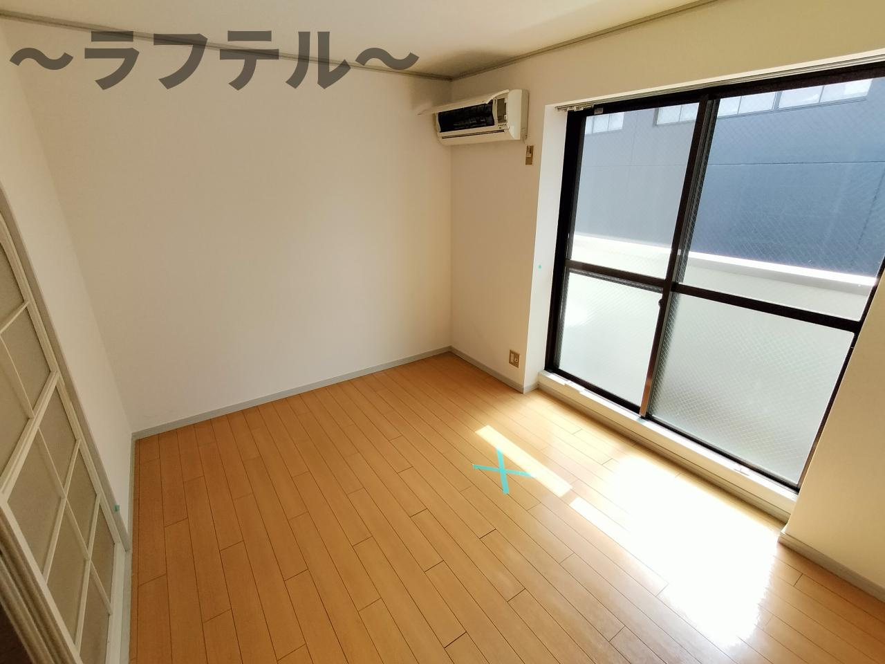 所沢市けやき台２丁目のアパートの洋室