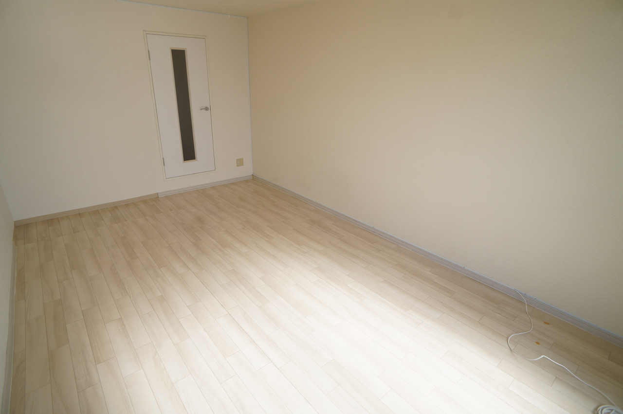 ＡｐａｒｔｍｅｎｔｓＮｅｏせやきたの洋室