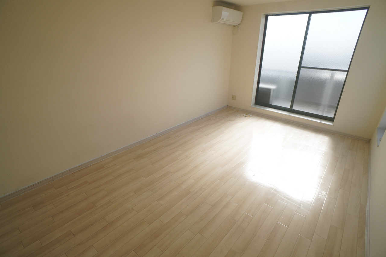 ＡｐａｒｔｍｅｎｔｓＮｅｏせやきたの洋室