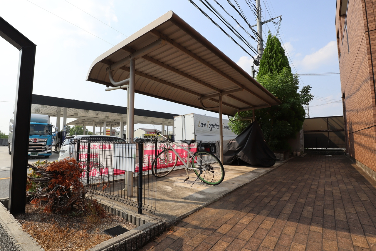 プランドール大和の駐車場