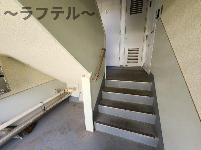 ビレッジハウス所沢2号棟のロビー