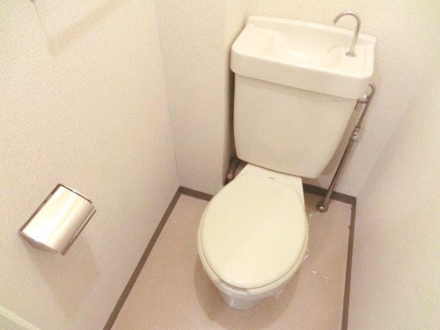 ホワイトオークヴィラ中尾台のトイレ|★トイレに電源あり！お客様の方で温水洗浄便座を設置可能★