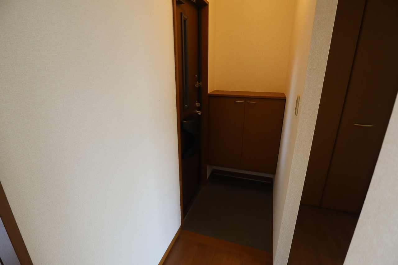ラフィーネ結崎Ｂ棟の玄関