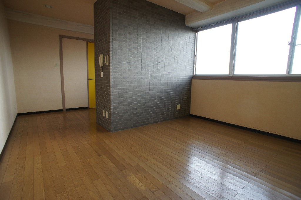 ラビタジャッロ柳町の洋室