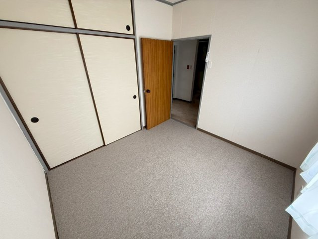 南京終マンションA棟の洋室