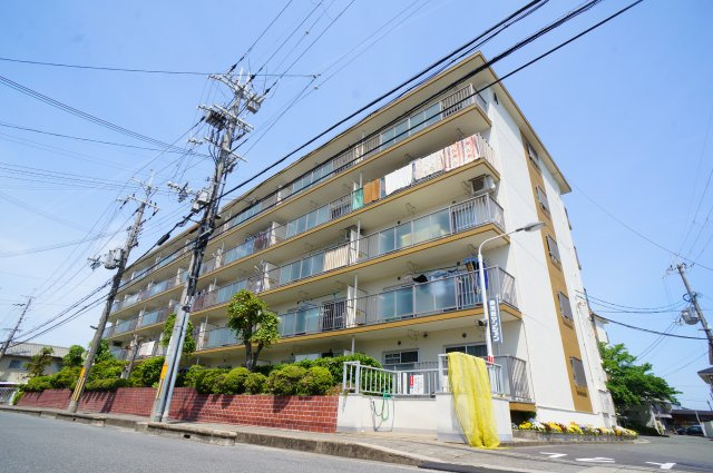 南京終マンションA棟の外観