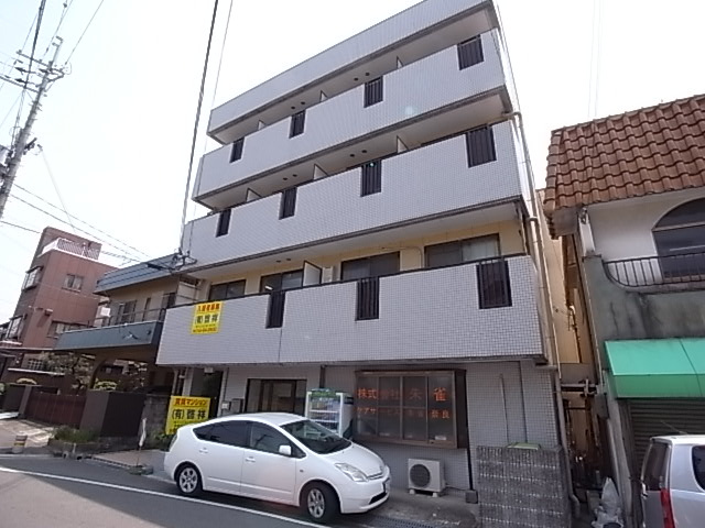 神殿マンション３号館の外観