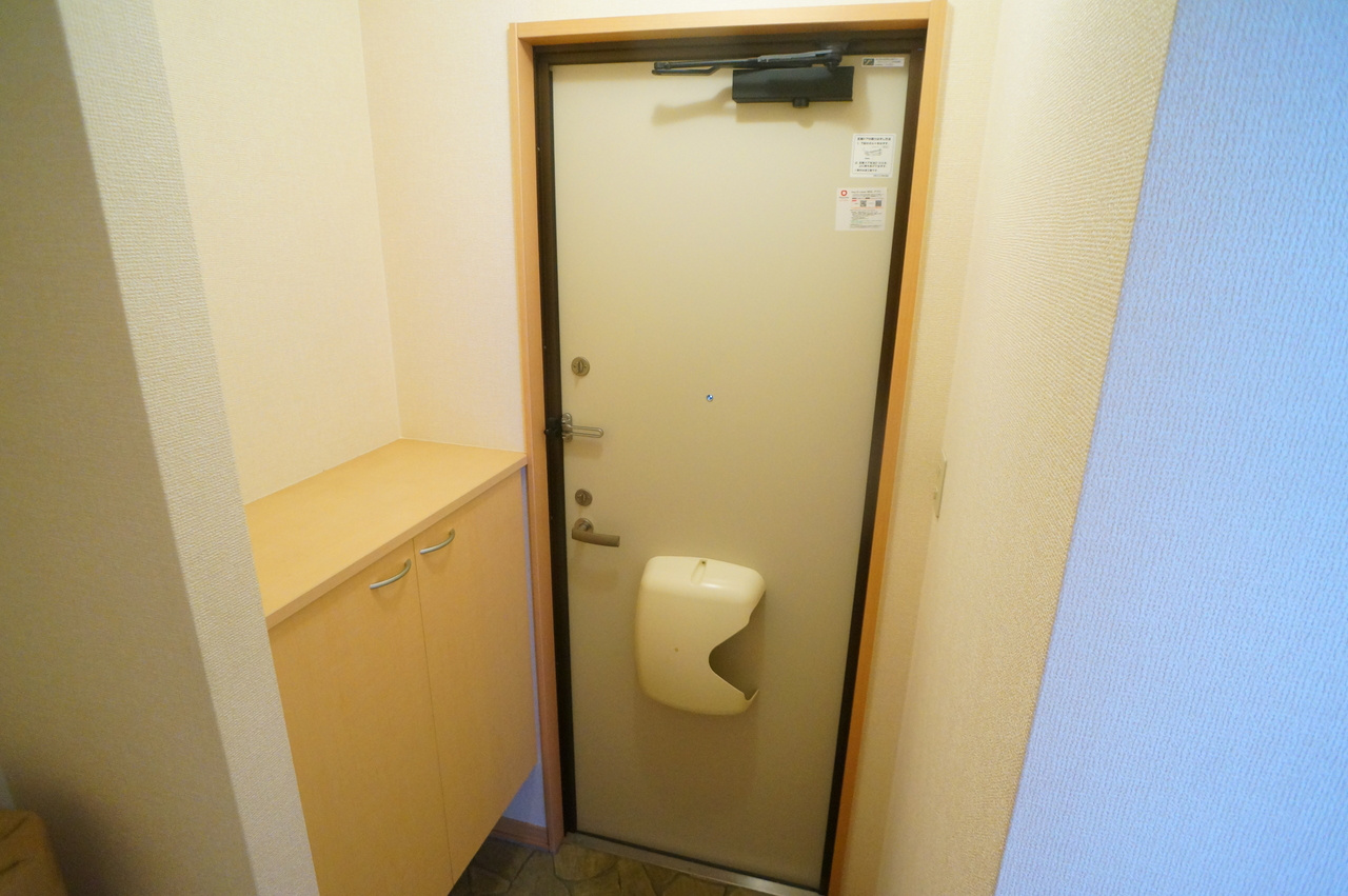 カリーノＡ棟の玄関