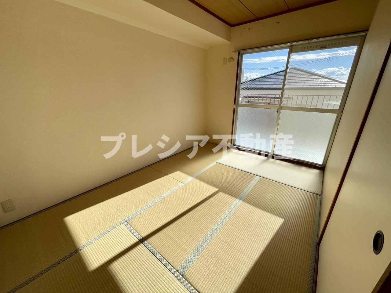 ドミール甲子園の和室