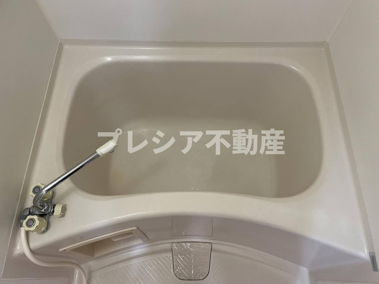 ドミール甲子園の浴室