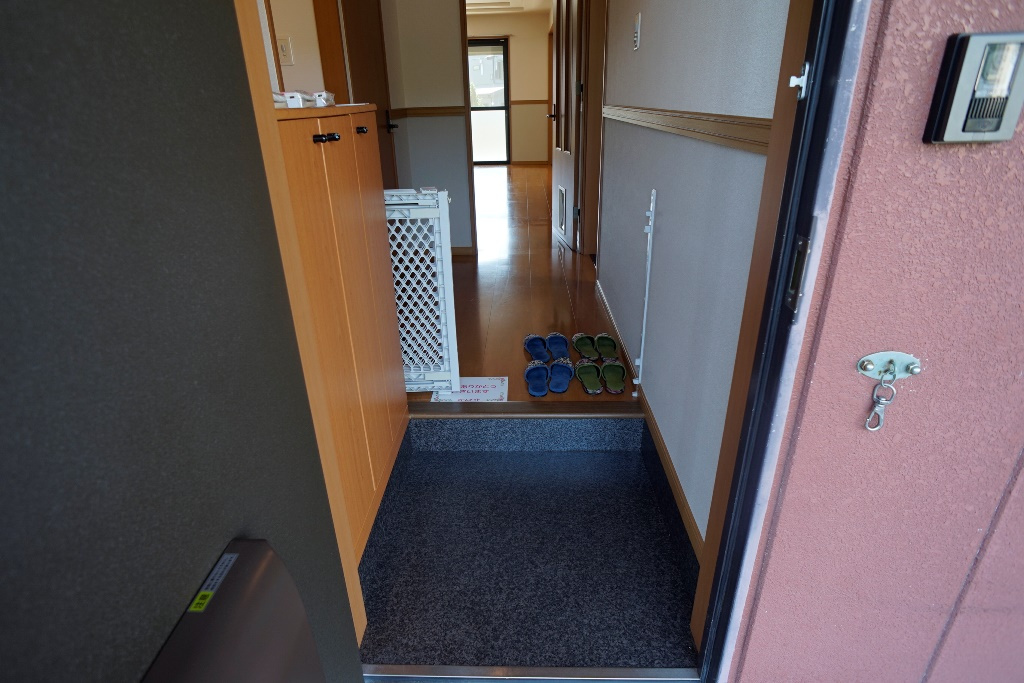 ヒルビレッジの玄関
