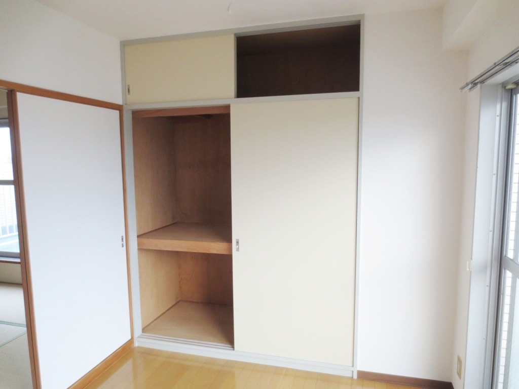 エヌエフ中浦和の収納