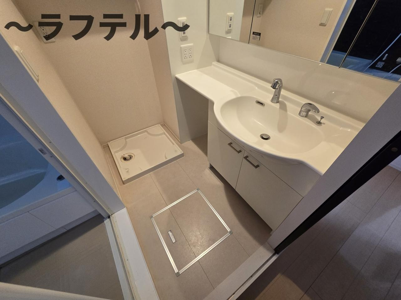 所沢市中新井２丁目のアパートの洗面所