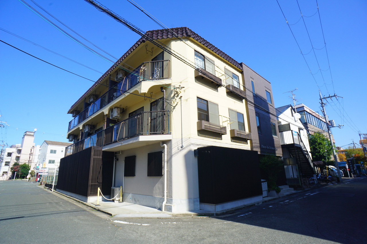 フルール・ド・新大宮の外観