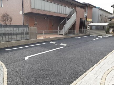 マーサ ベルの駐車場