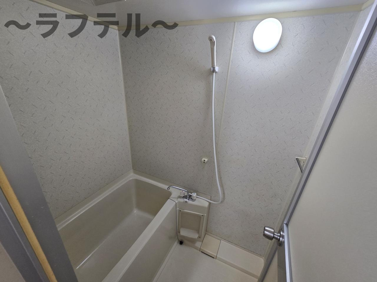 フラワーガーデンＡ棟の浴室|別部屋イメージ写真