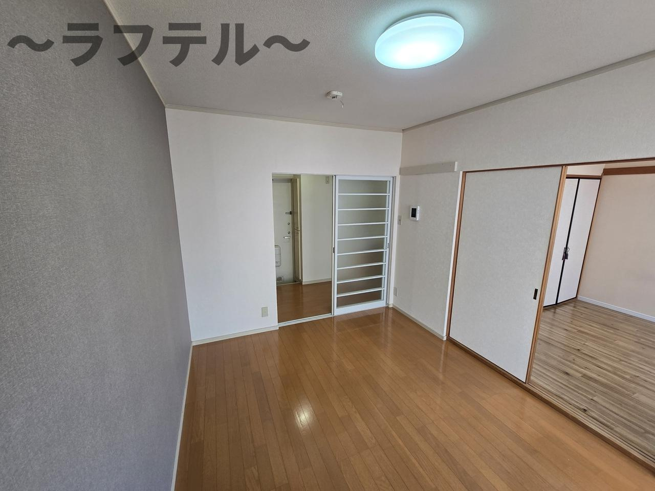 フラワーガーデンＡ棟の居間・リビング|別部屋イメージ写真