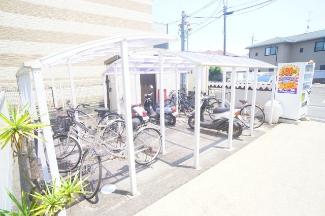 ラポールⅢの駐車場