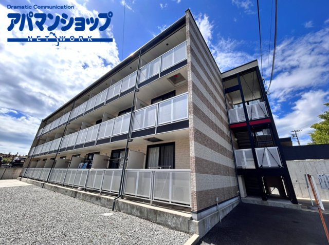 レオパレスサンコート学園前Bの外観