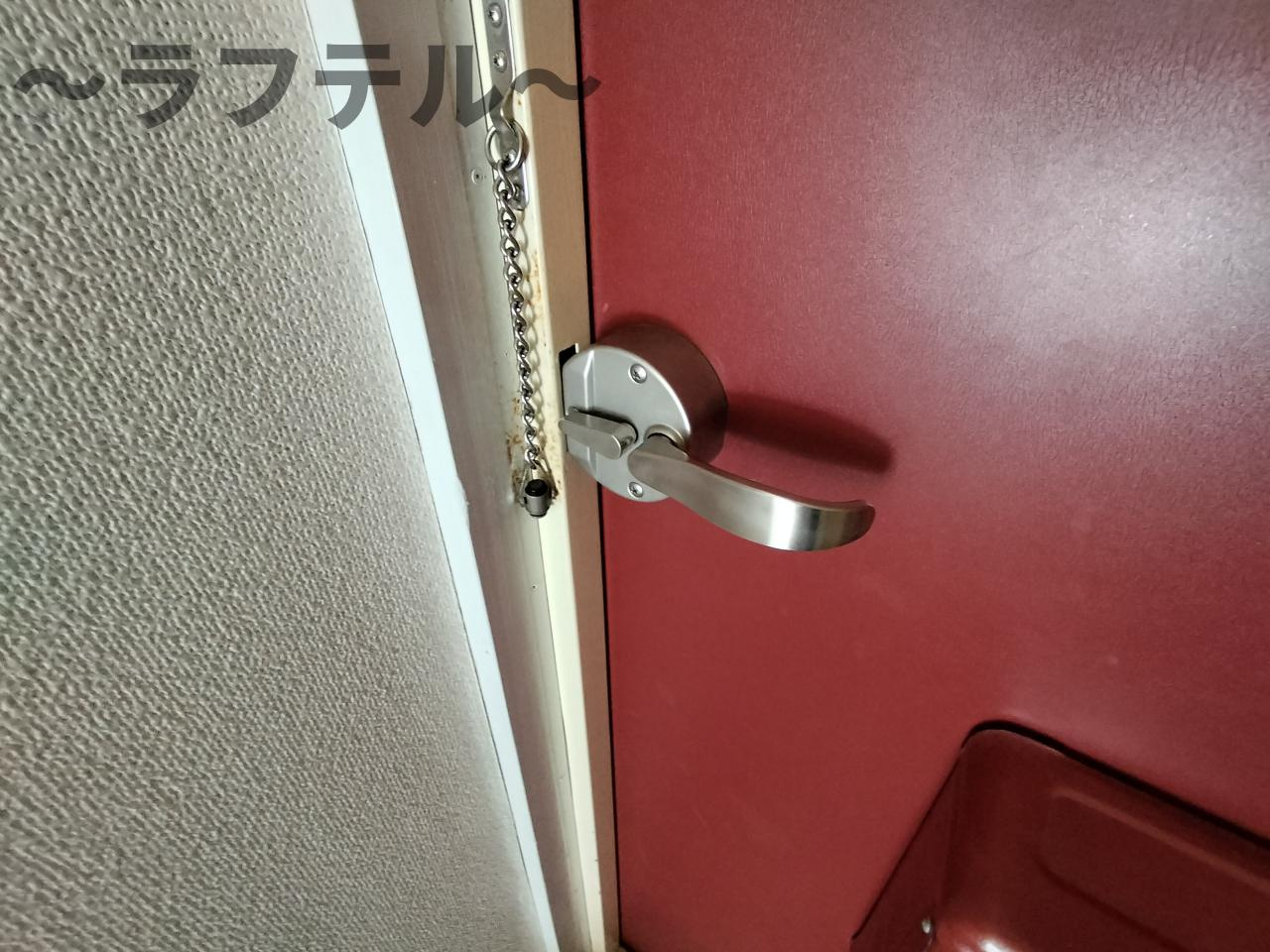 所沢市小手指町２丁目の賃貸マンションの玄関