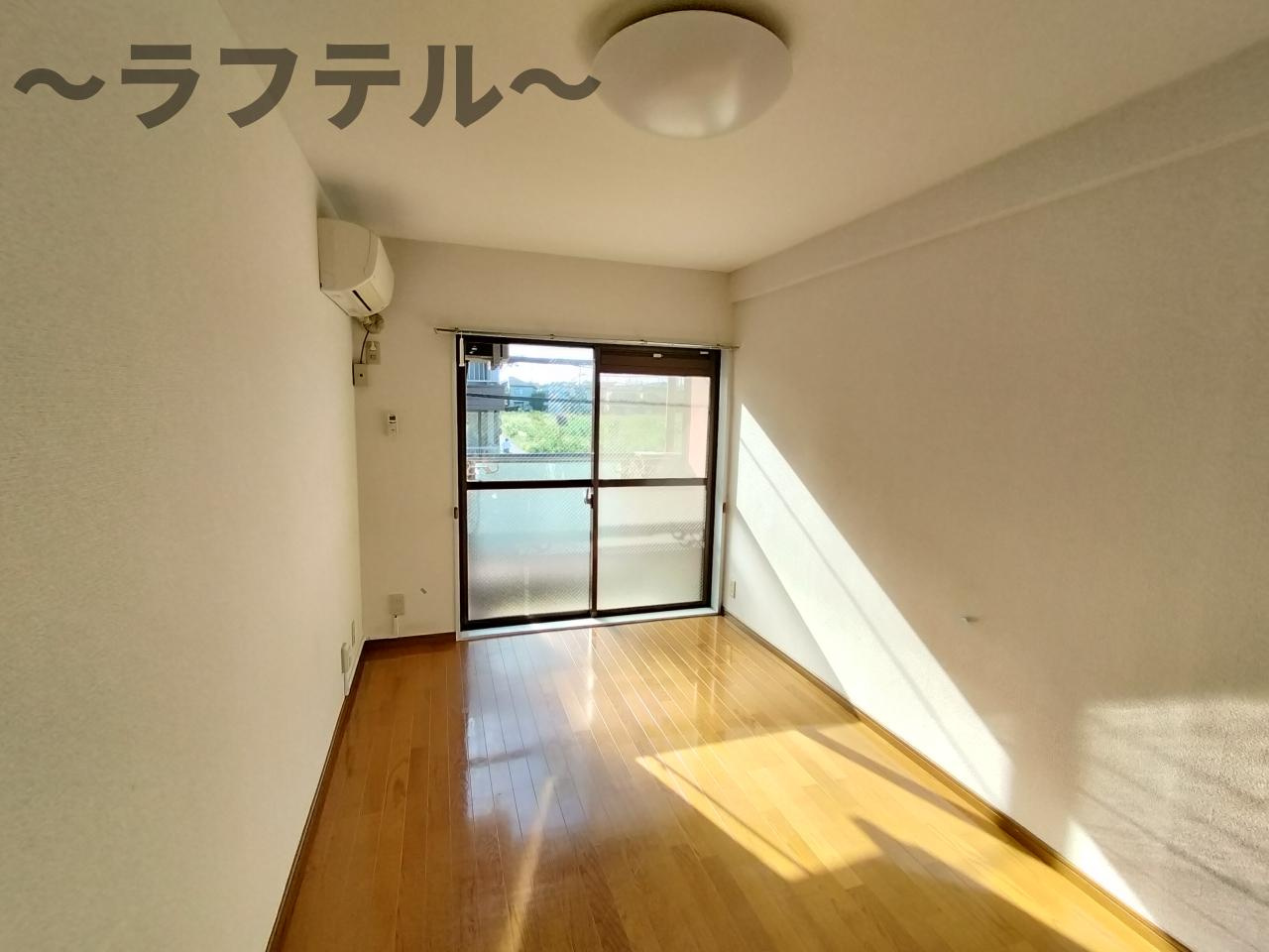 所沢市小手指町２丁目の賃貸マンションの居間・リビング
