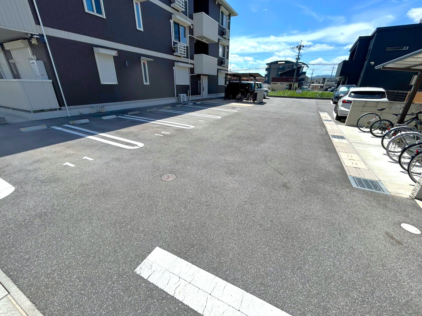 コンフォルタの駐車場