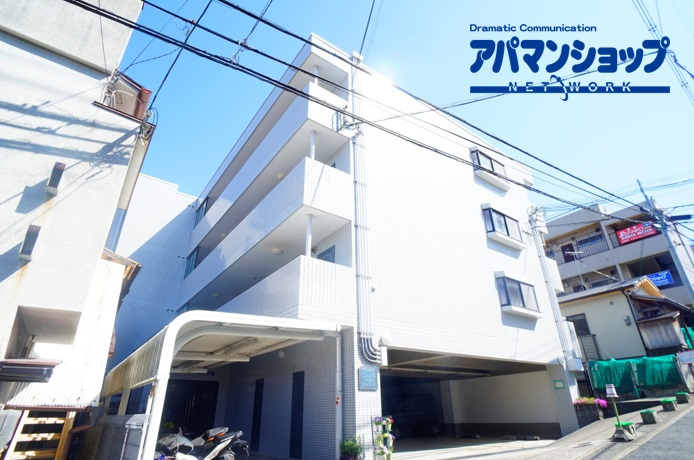グランシャリオ生駒の外観