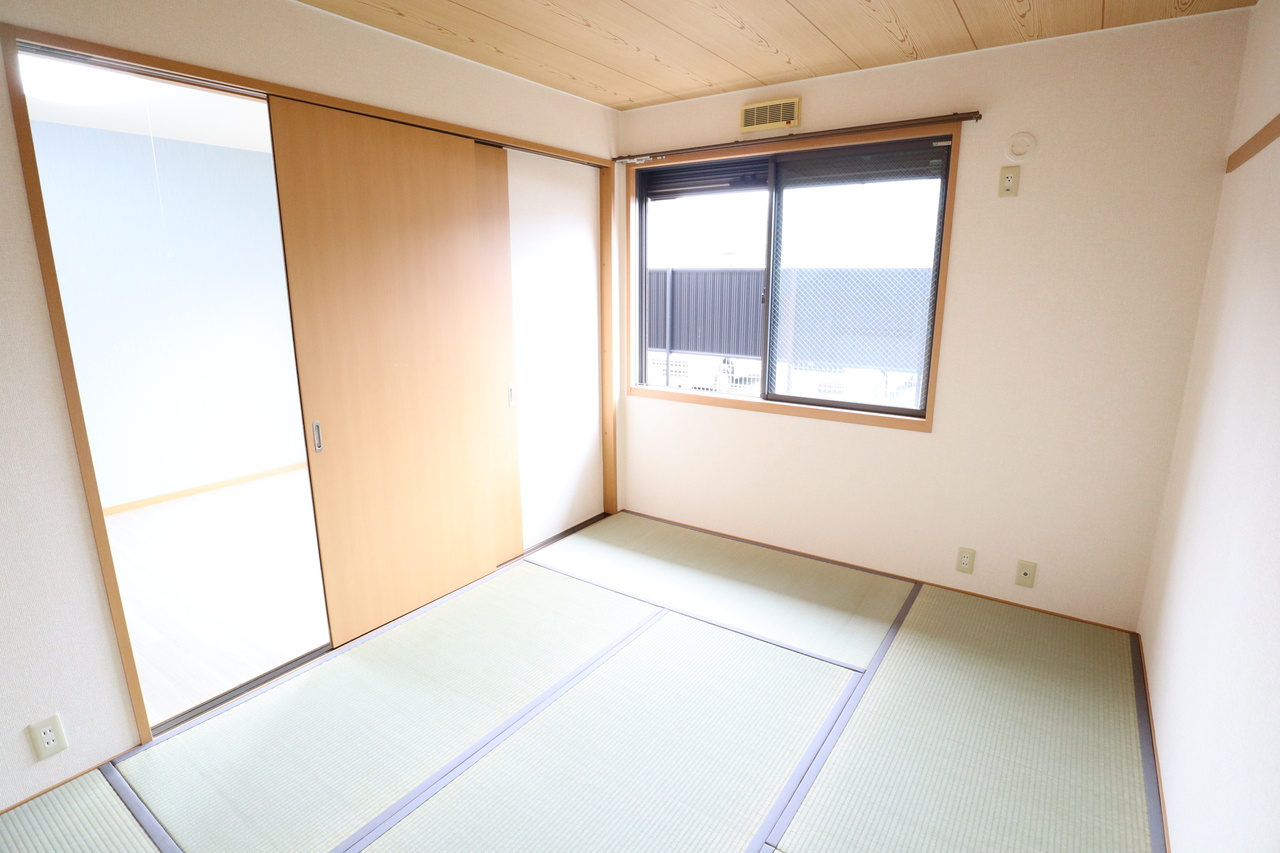 サンクコール朝和Aの和室
