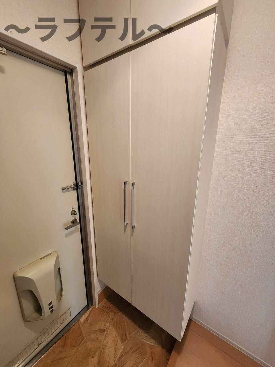 サンモール北入曽 Cの玄関