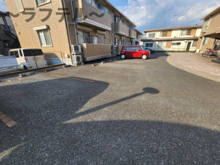 サンモール北入曽 Cの駐車場