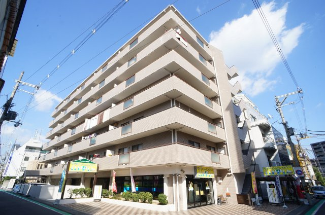 フォレスト神宮前の外観