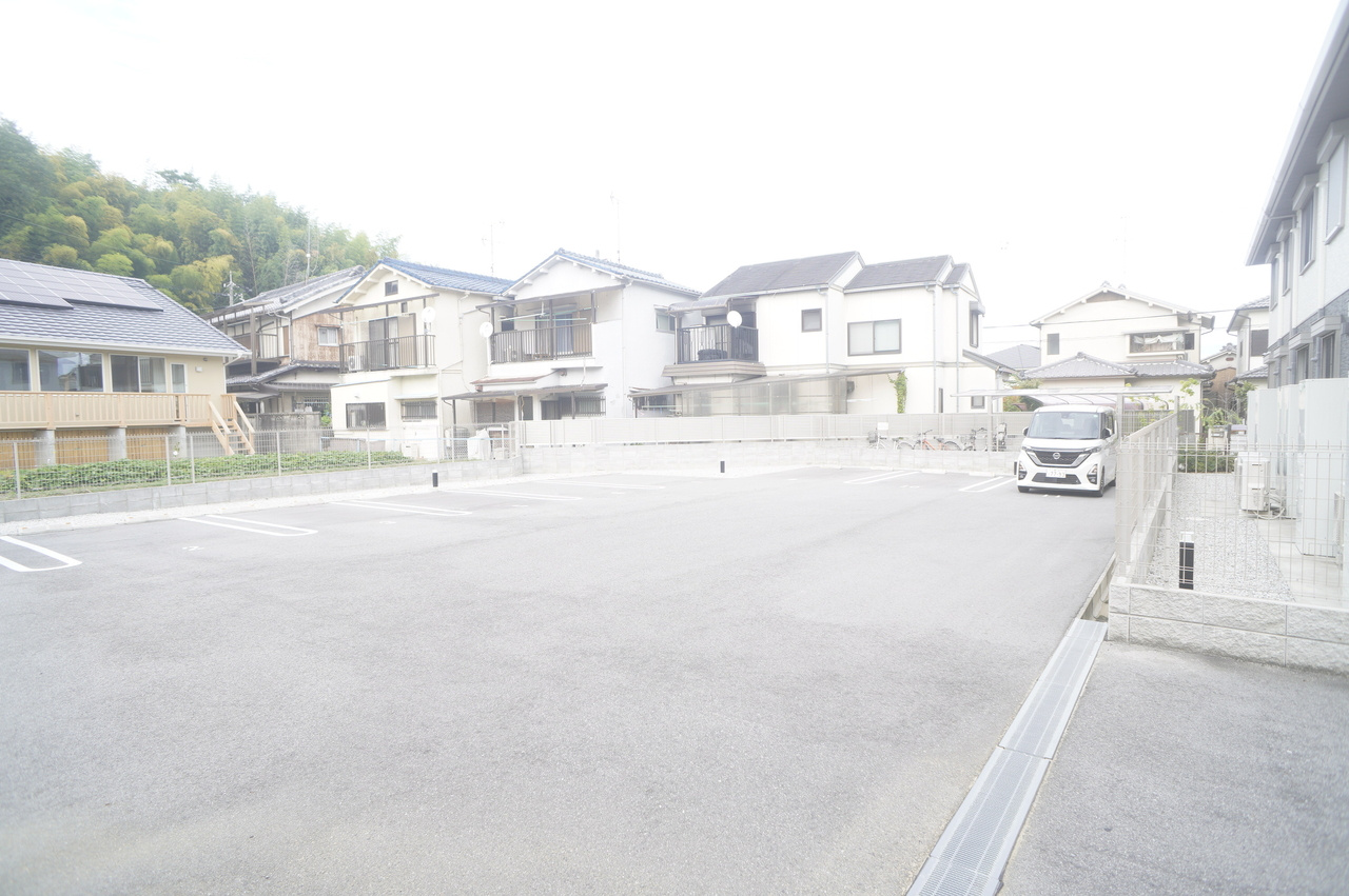 セフィールドＩの駐車場