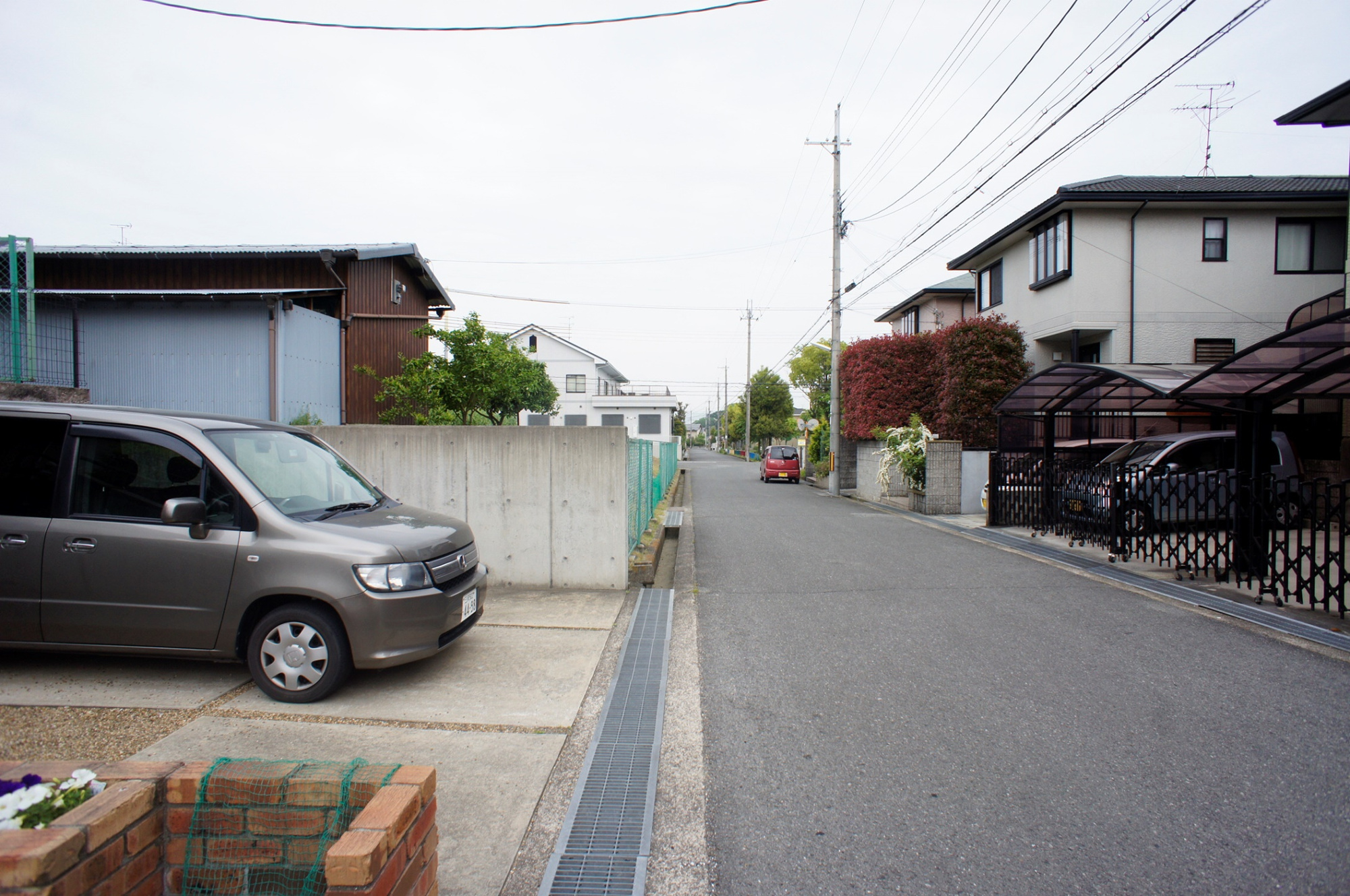 シャルム真美の駐車場