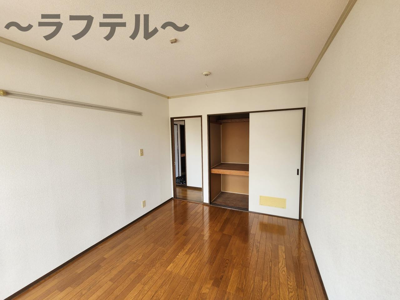 グランカーサA棟の寝室