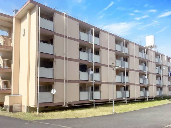 ビレッジハウス見瀬3号棟の外観