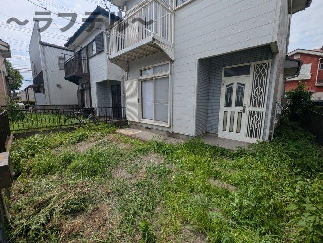 SKヴィレッジC棟の庭