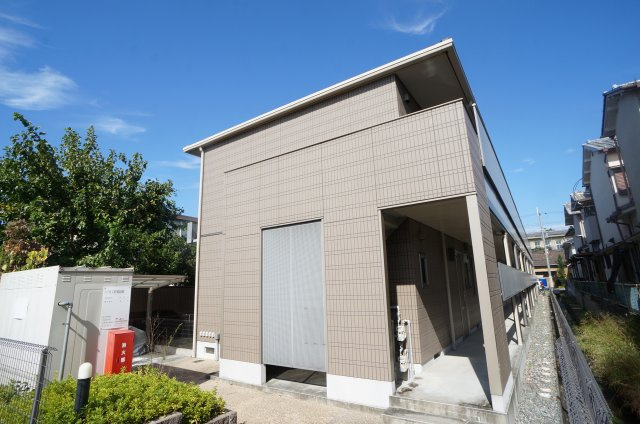 橿原市八木町３丁目のアパートの外観