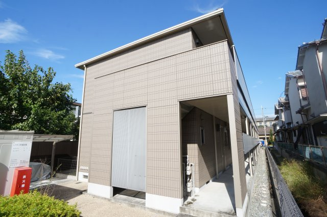 橿原市八木町３丁目のアパートの外観